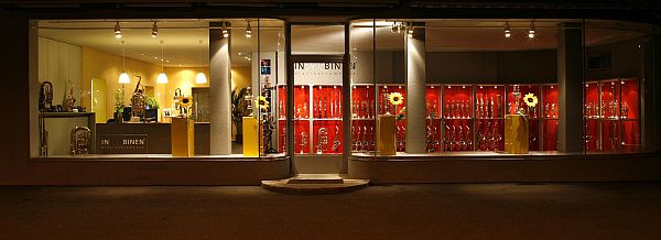 inderbinen-store-outside-night_600px.jpg